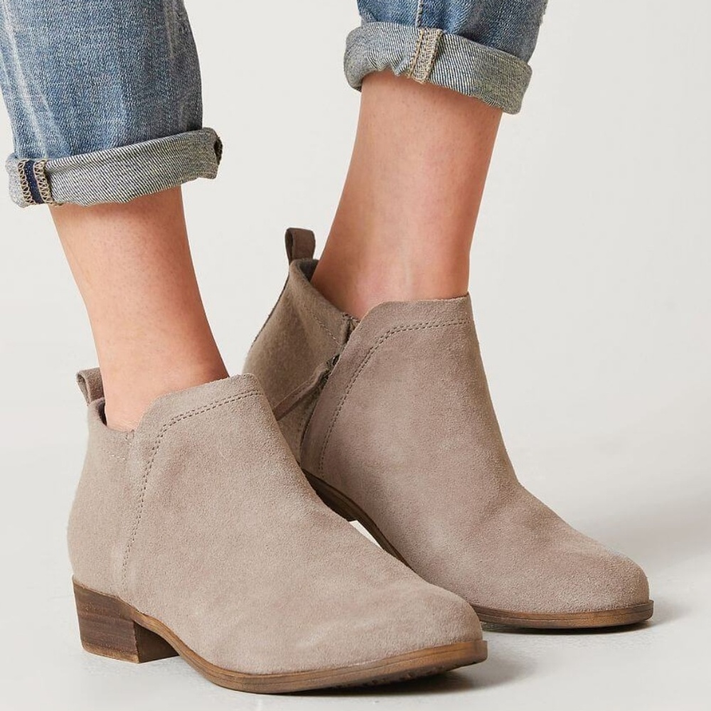 TOMS Deia Zip Ankle Bootie NEW New in box